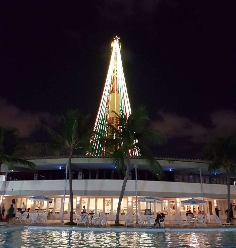 Árvore de Natal do Tambaú Hotel ilumina orla de João Pessoa – Turismo em  foco – Tudo do turismo no Brasil e Mundo